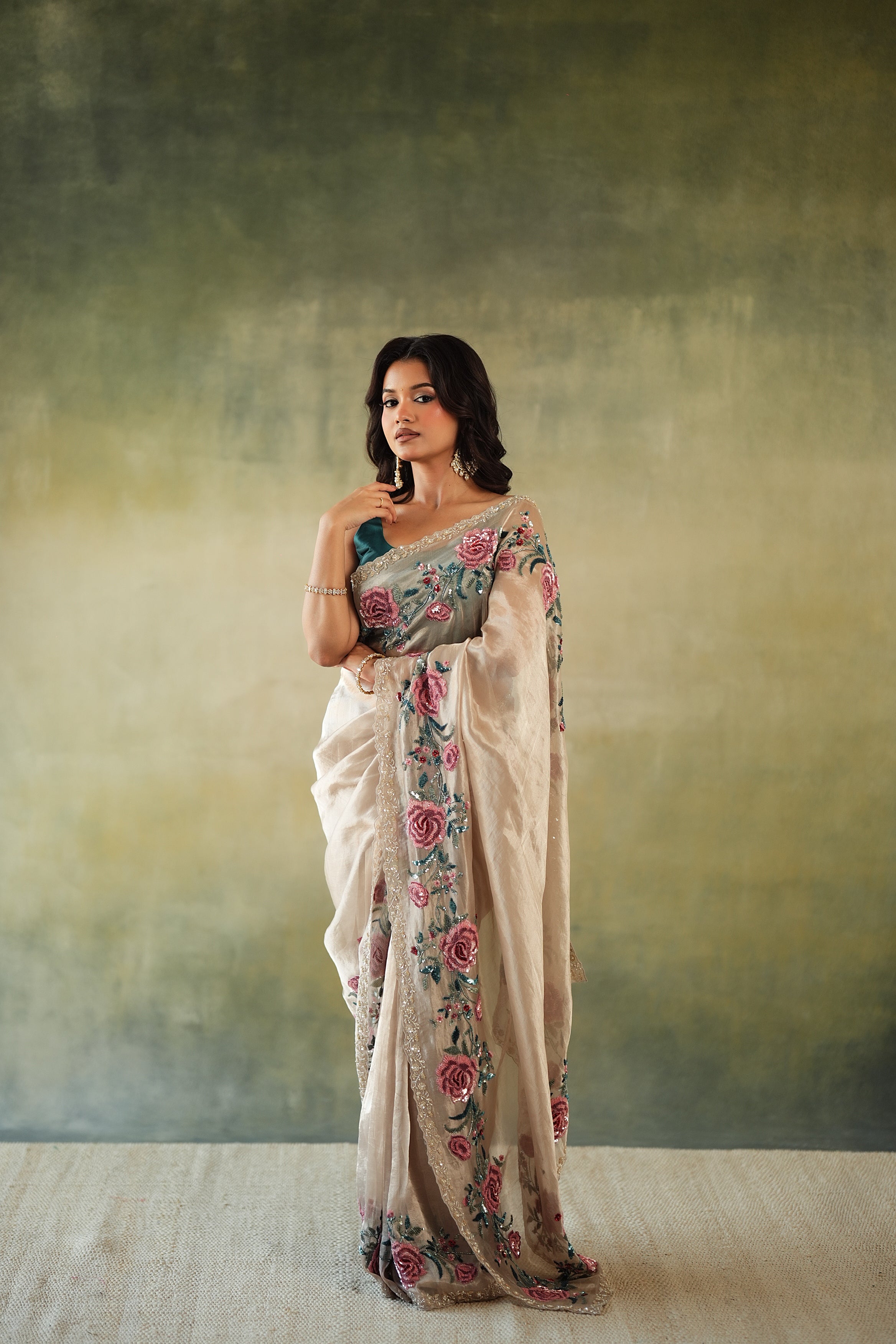 Best Saree Fabrics for Petite Women - Mokshaa