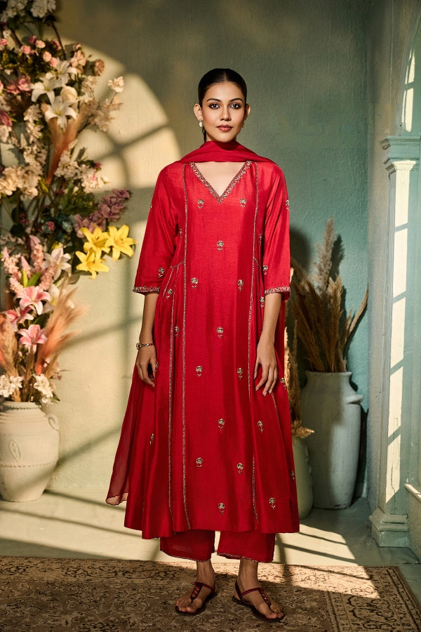 Red Silk Kurta Set with Gold Embellishment & Dupatta