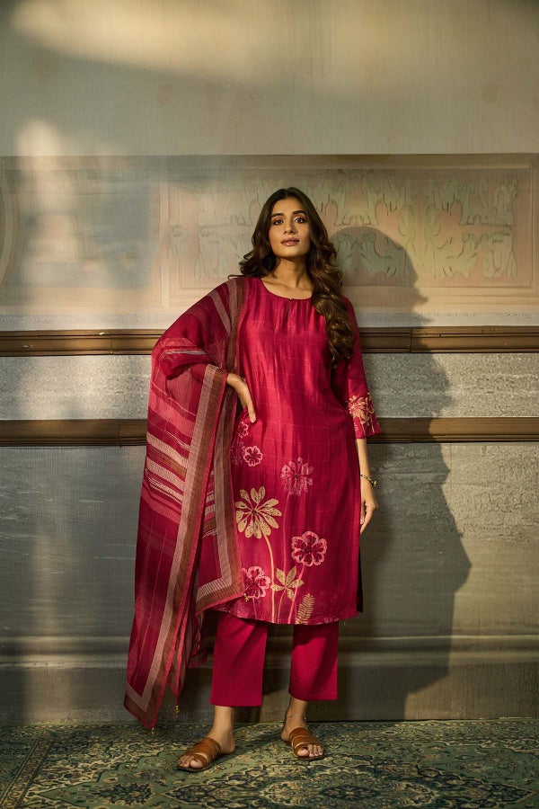 Magenta Silk Printed Kurta Set with Gold Highlights
