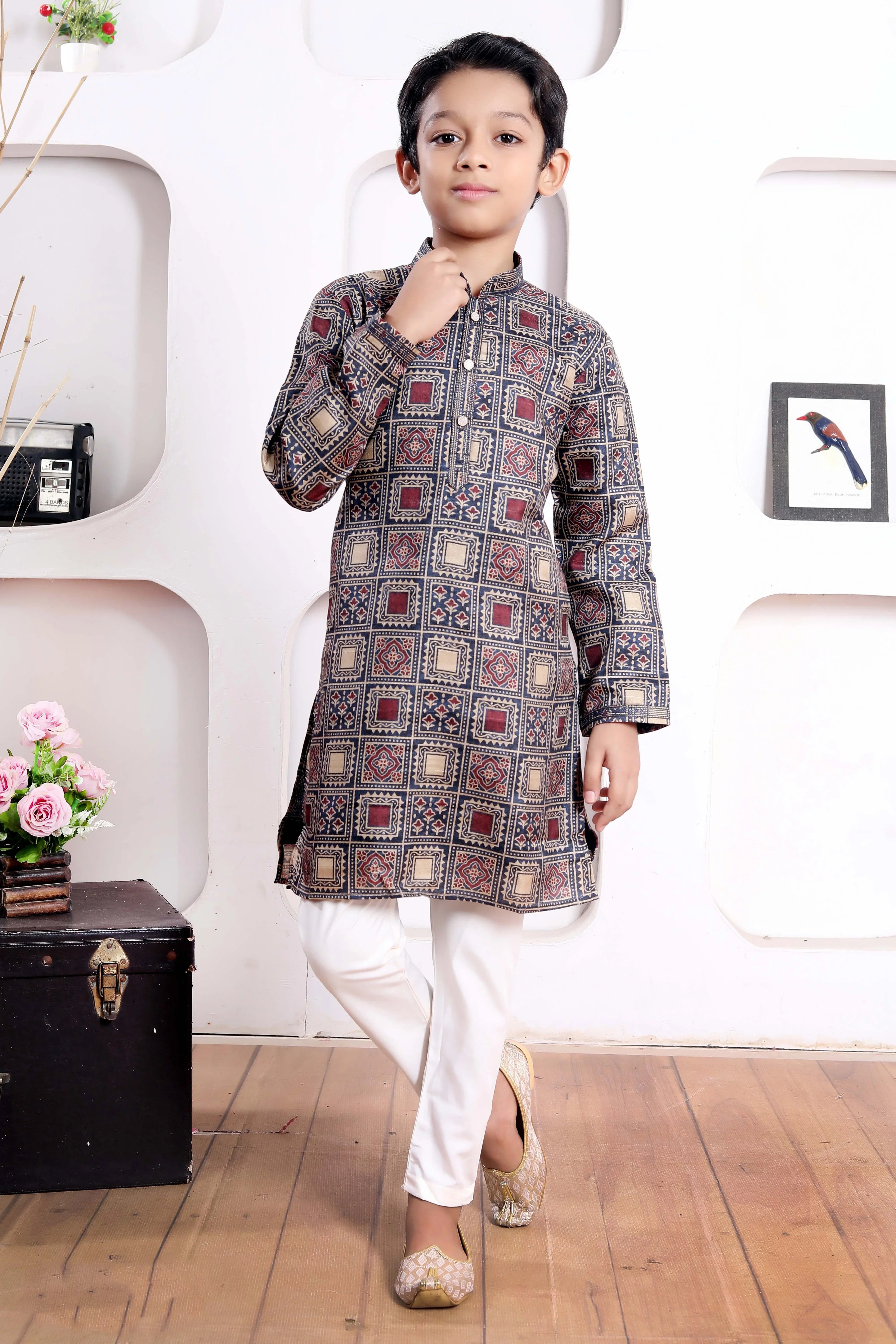 Boys Printed Black Kurta Pajama Set | Mokshaa