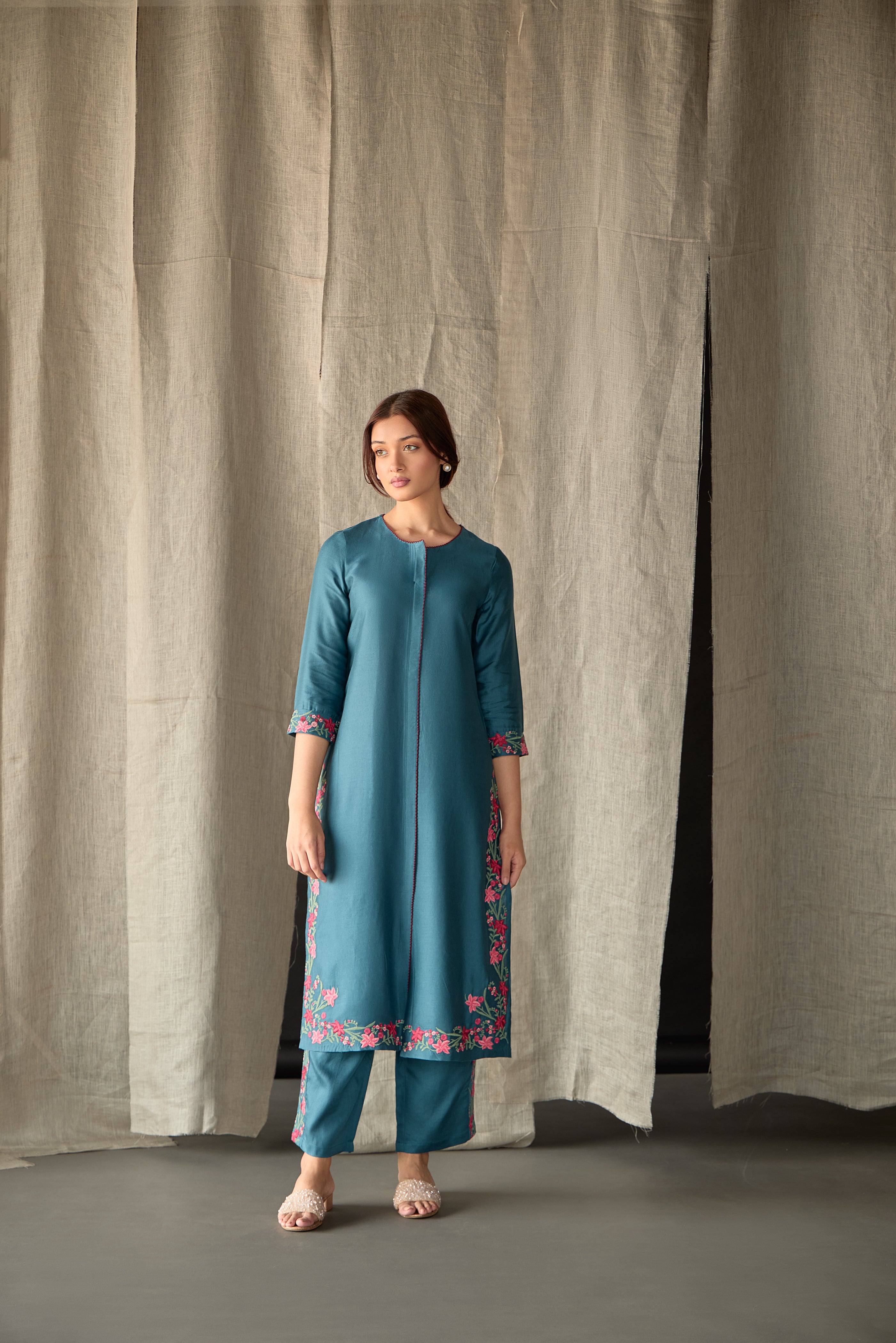 Teal Floral Ecovero Linen Kurta Set - Mokshaa