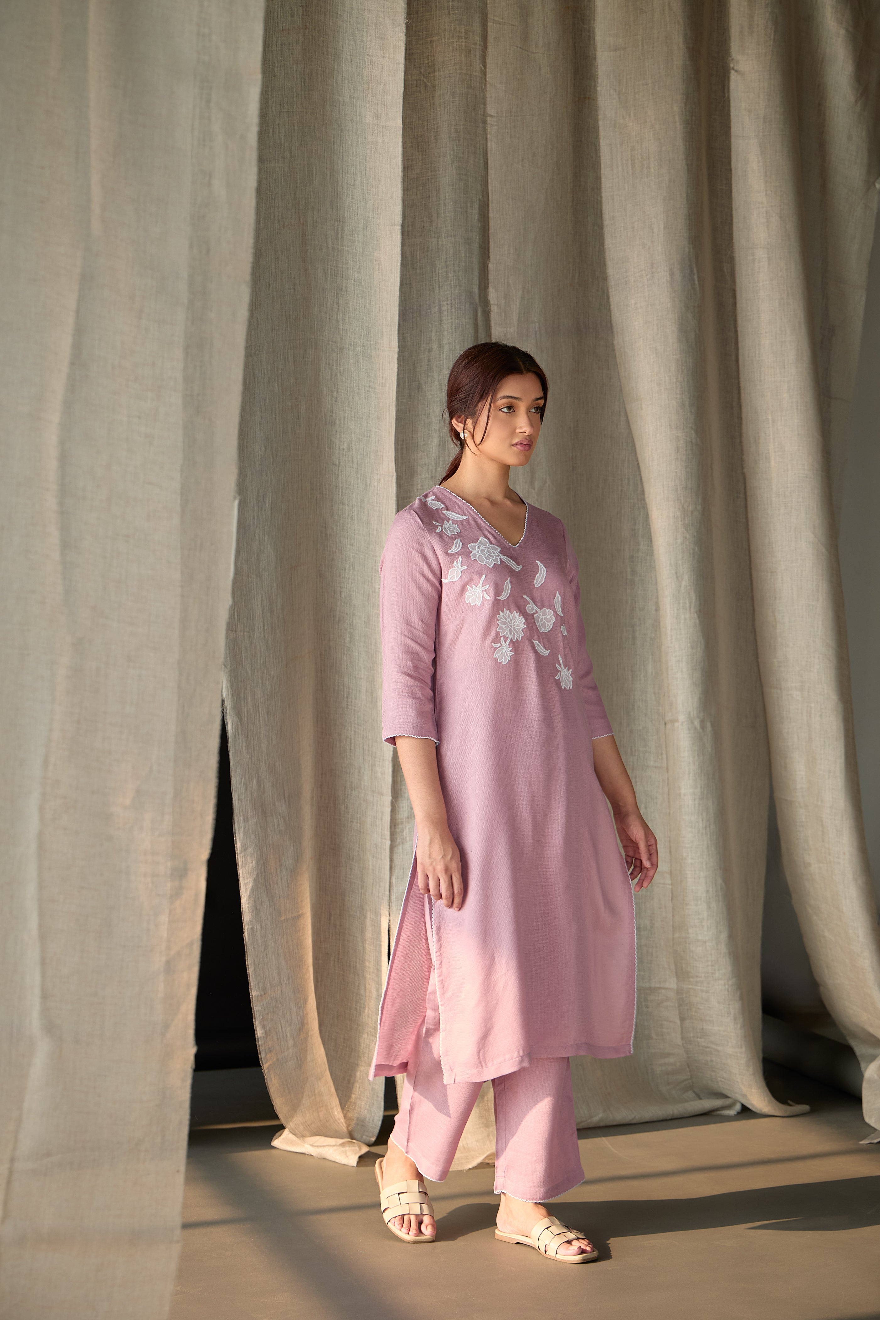 Blossom Pink Applique Linen Kurta Set - Mokshaa