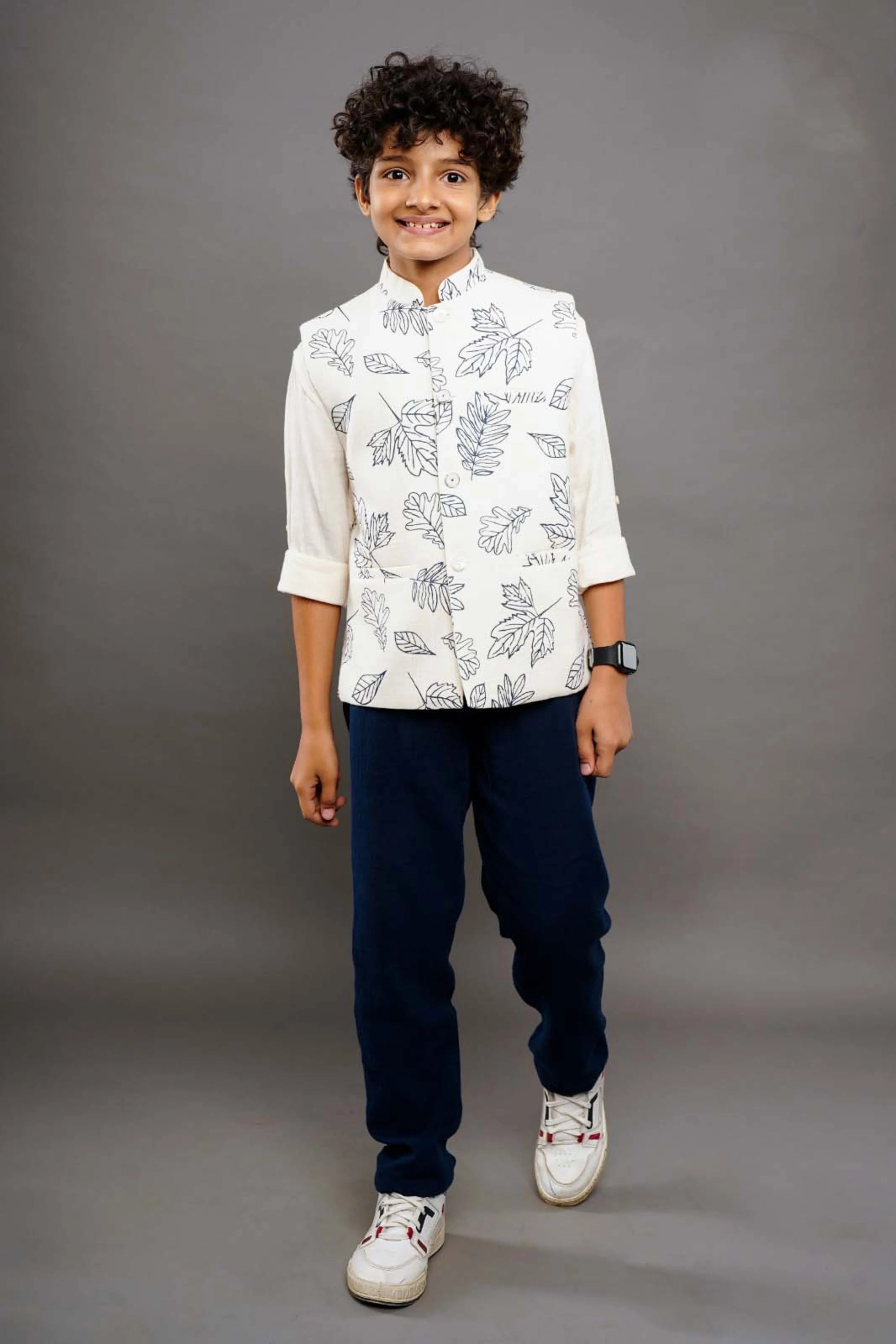Boys White Printed Bandi Shirt Set