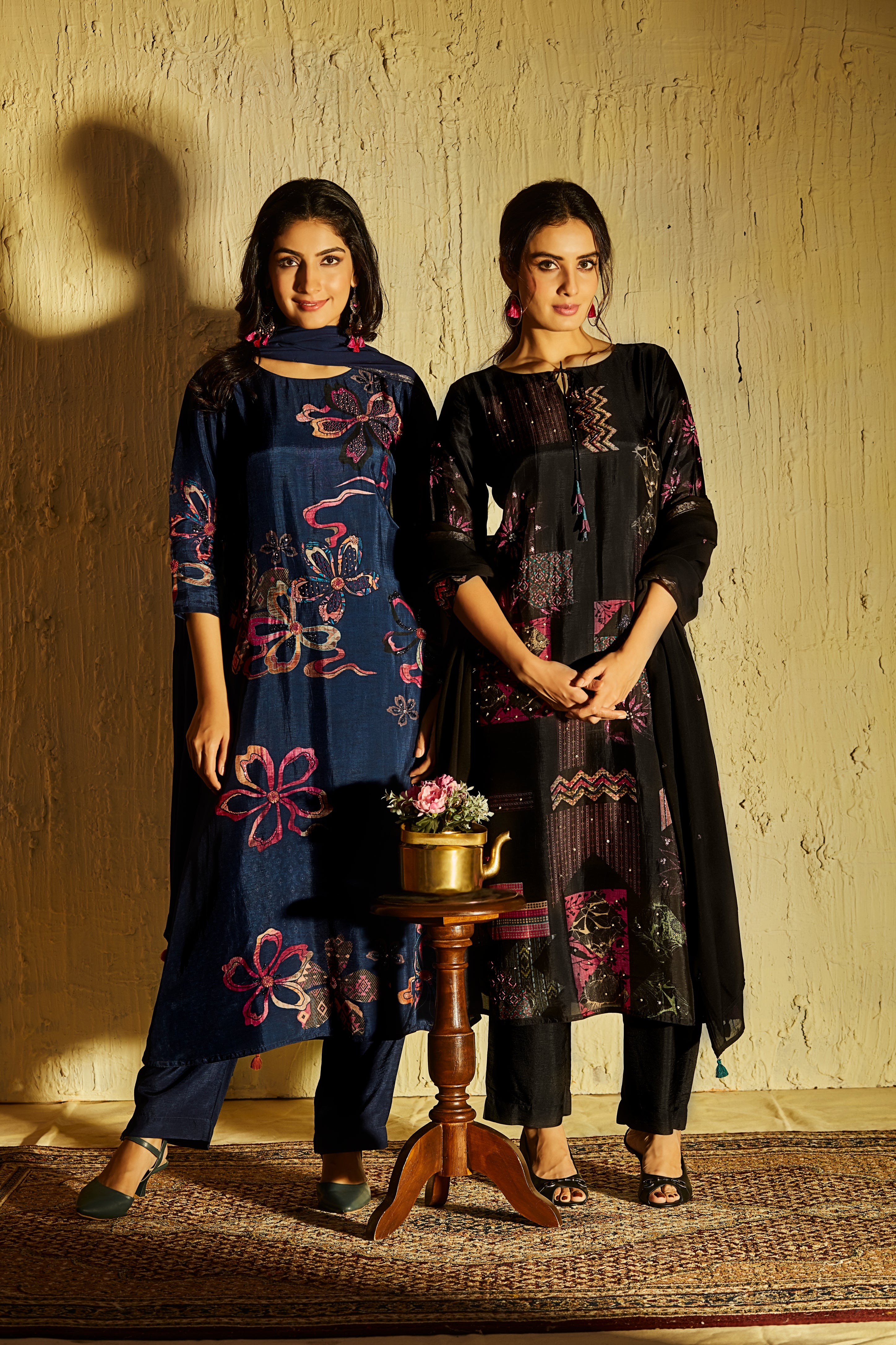 Black Crepe Suit Set with Geometric Abstract Print