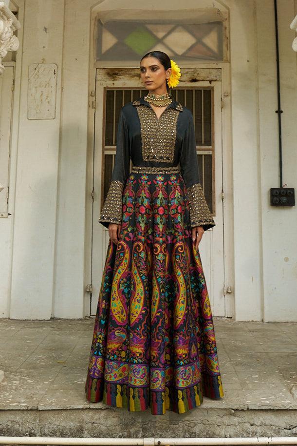 Haldi & Mehendi Special Suits: Colors, Fabrics & Designs That Shine - Mokshaa