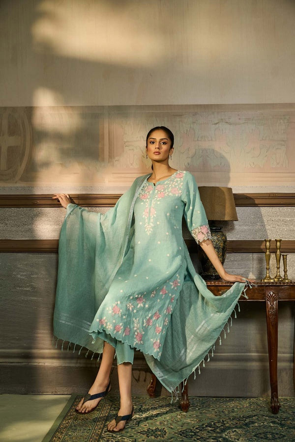 Powder Blue Linen Kurta Set with Floral Thread Embroidery