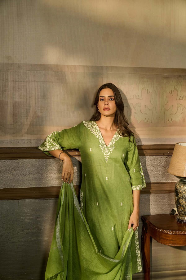 Moss Green Linen Kurta Set with Ivory Thread Embroidery