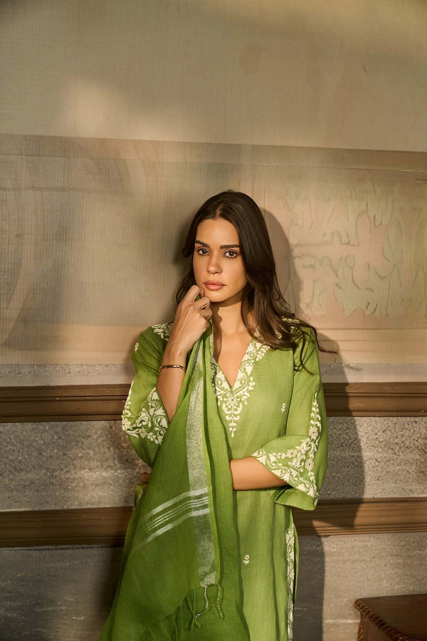 Moss Green Linen Kurta Set with Ivory Thread Embroidery