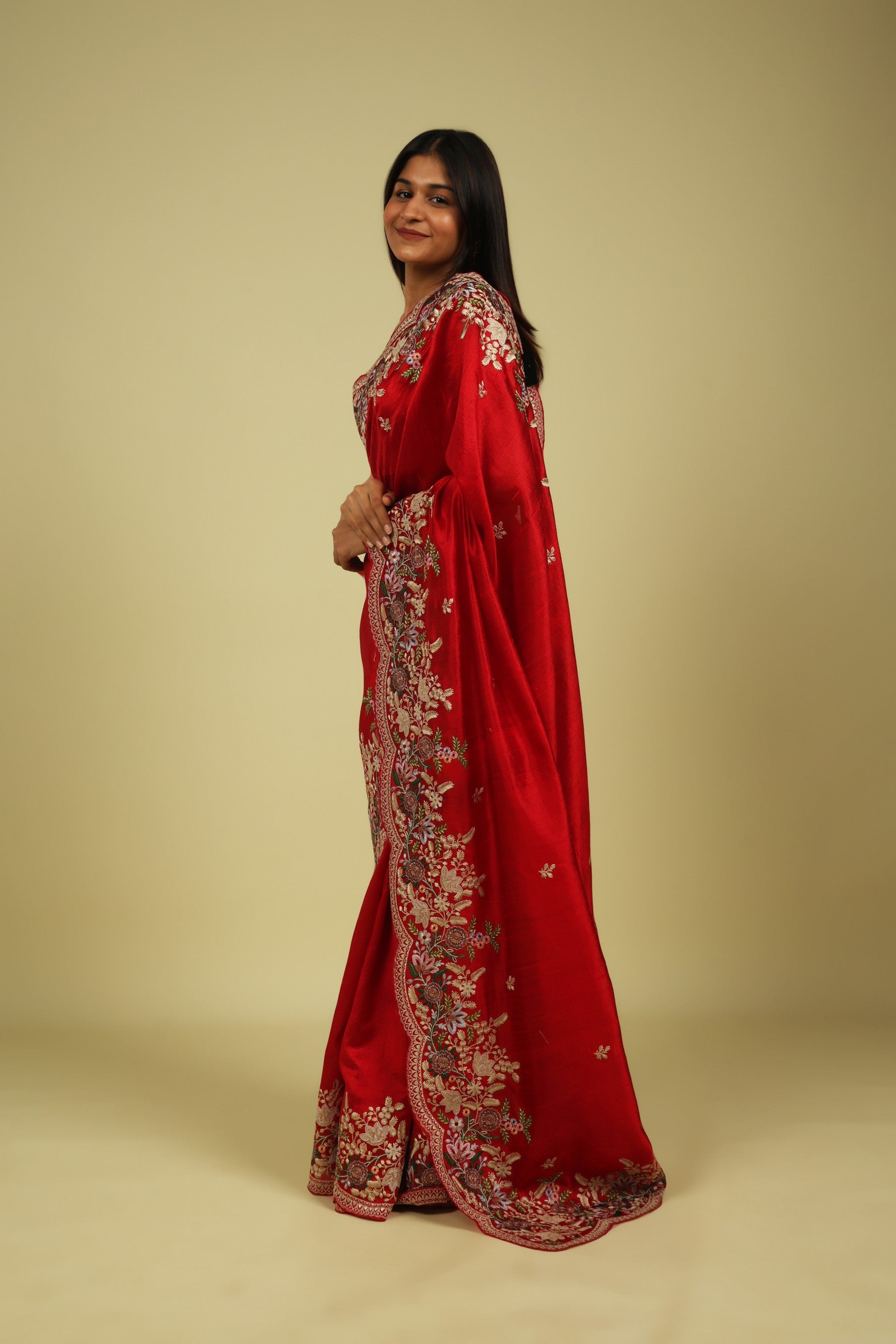 Red Handloom Tussar Saree with Thread Work Motifs & Multi-Thread Border