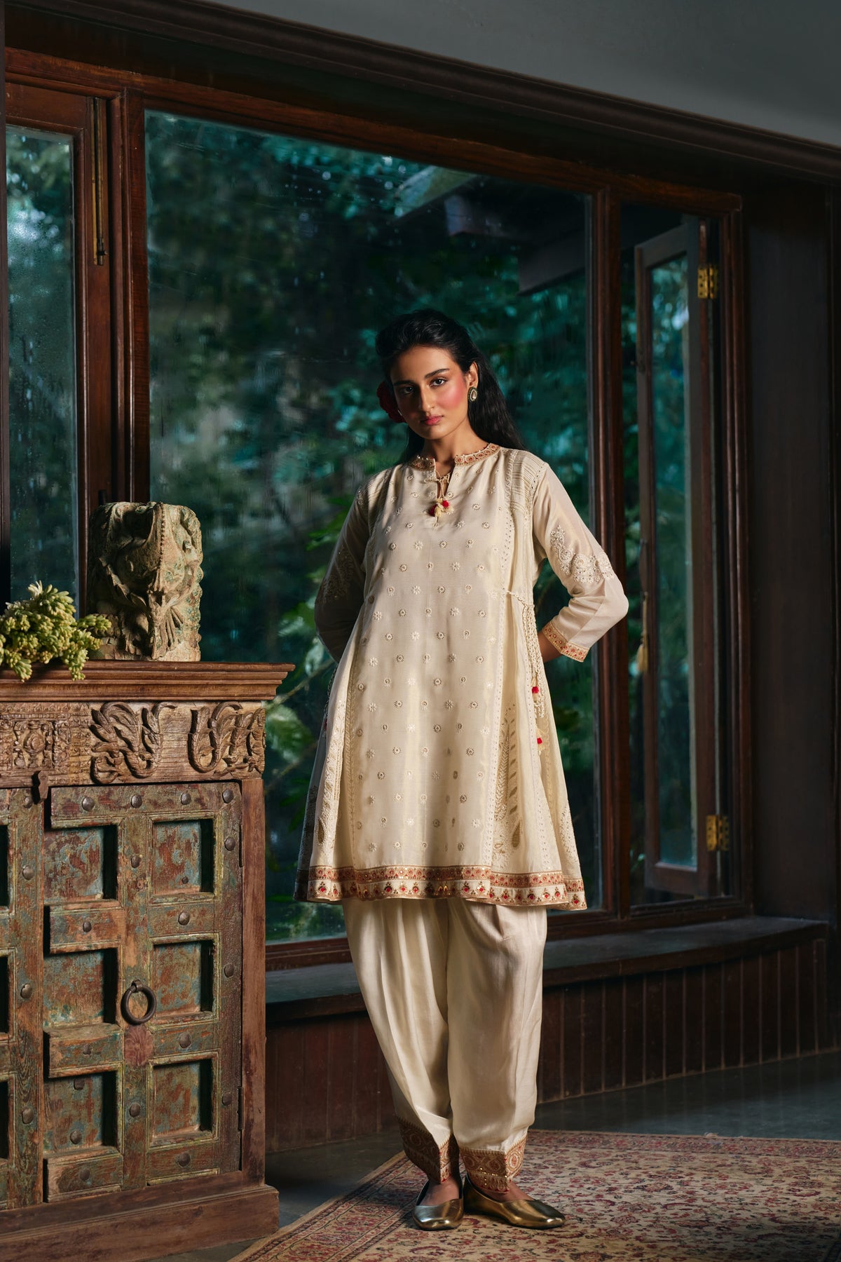 Ivory Tissue Chanderi Kurta Set with Chikankari Thread Work and Tulip Salwar
