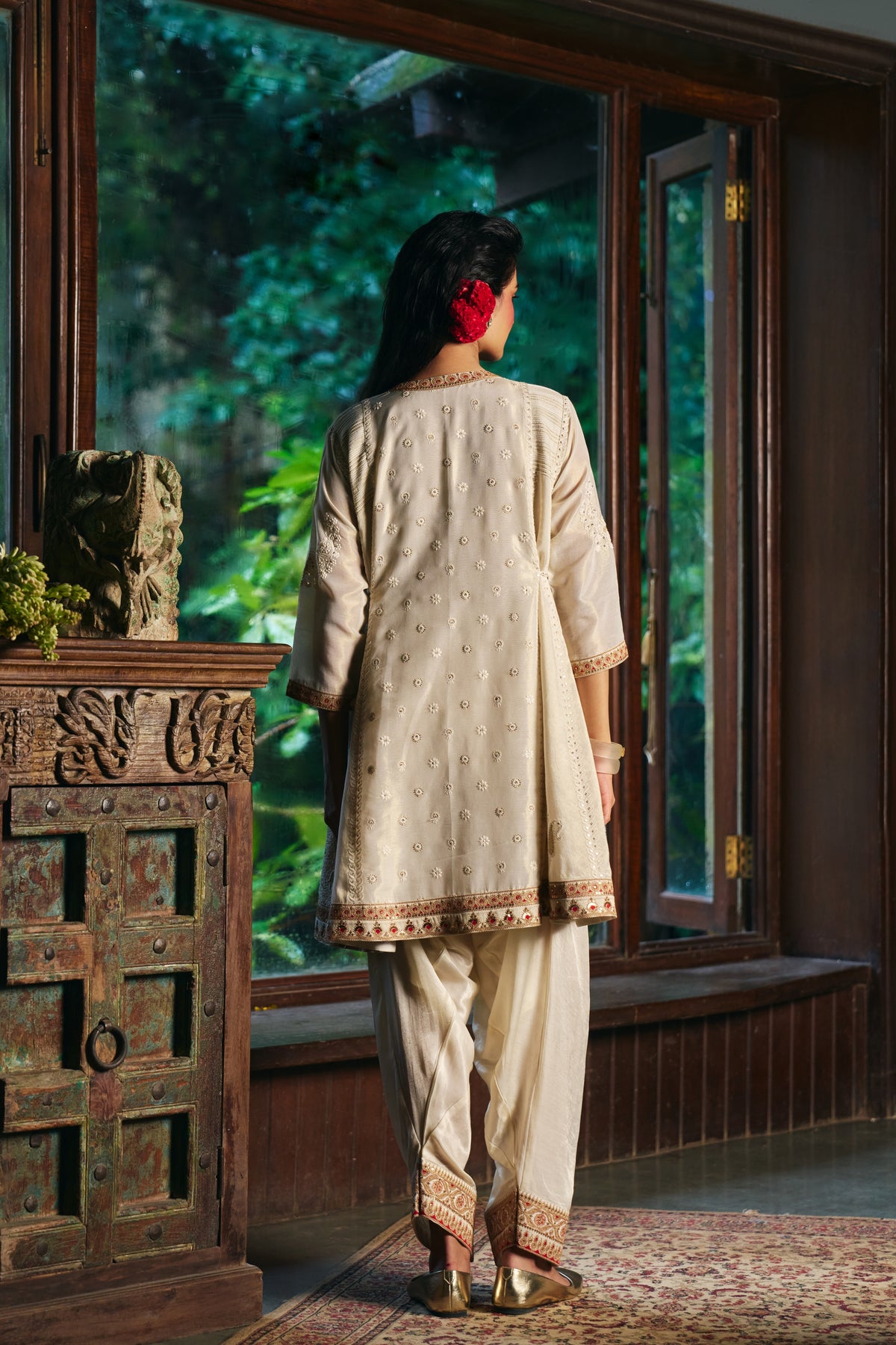 Ivory Tissue Chanderi Kurta Set with Chikankari Thread Work and Tulip Salwar