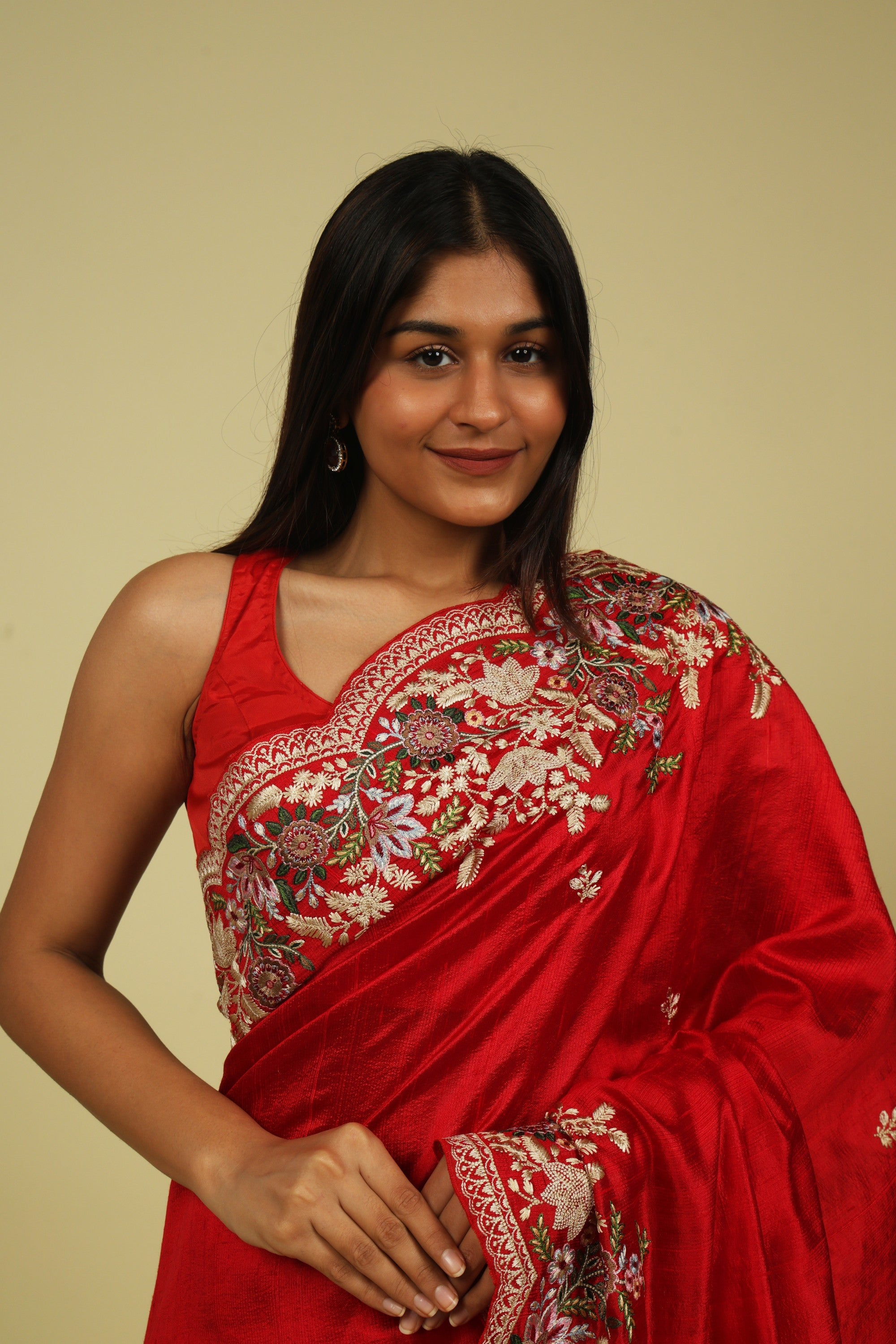 Red Handloom Tussar Saree with Thread Work Motifs & Multi-Thread Border