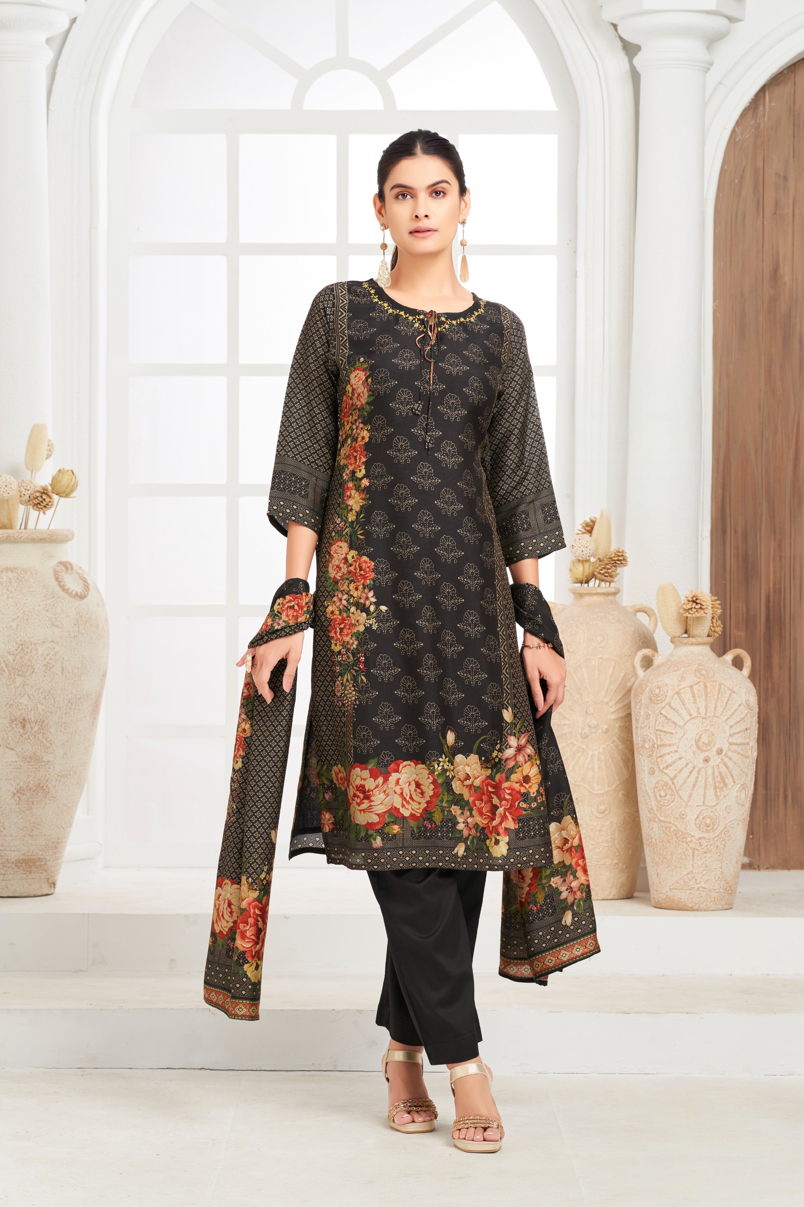 Black Floral Printed Kurta Set with Coordinated Dupatta