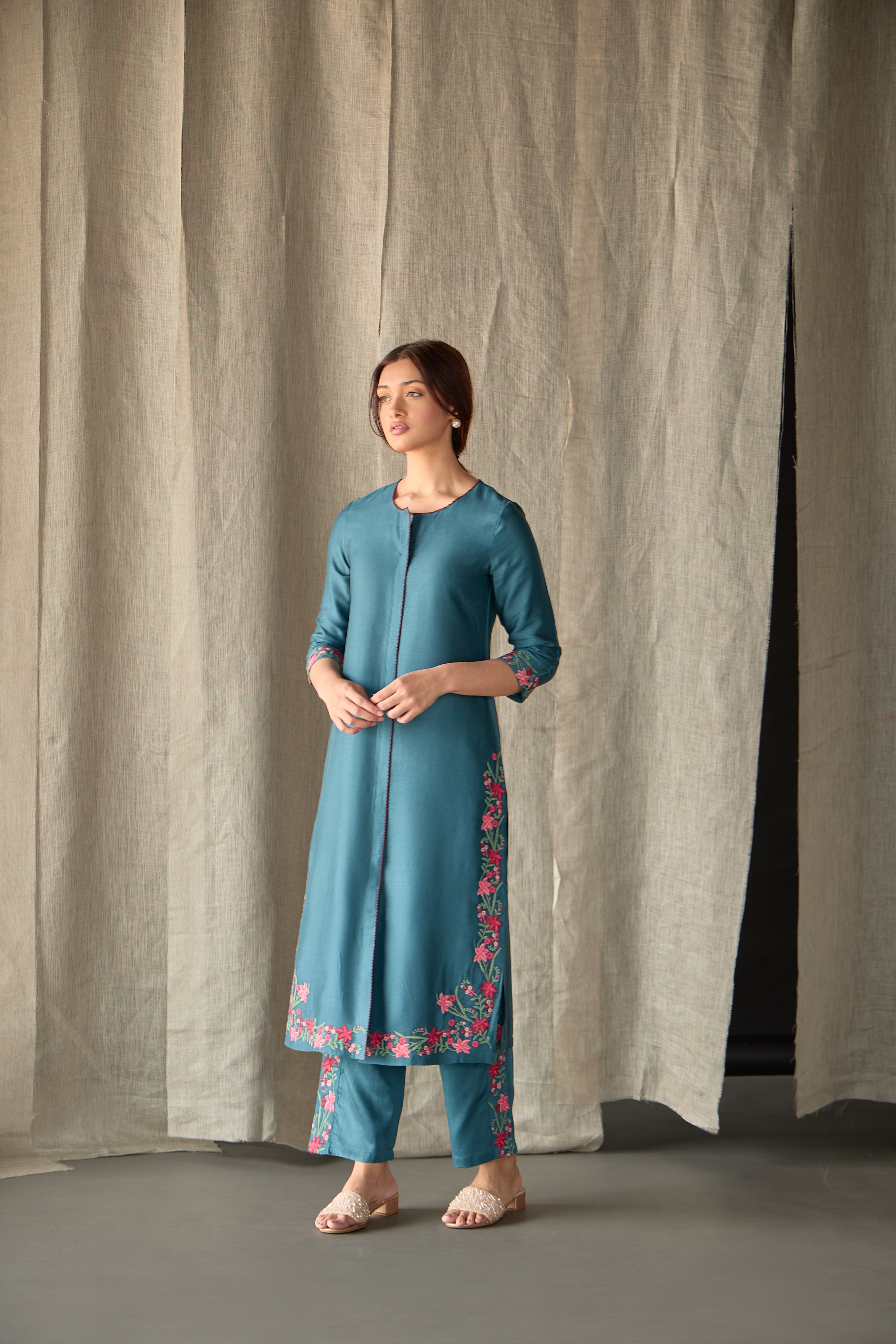 Teal Floral Ecovero Linen Kurta Set - Mokshaa