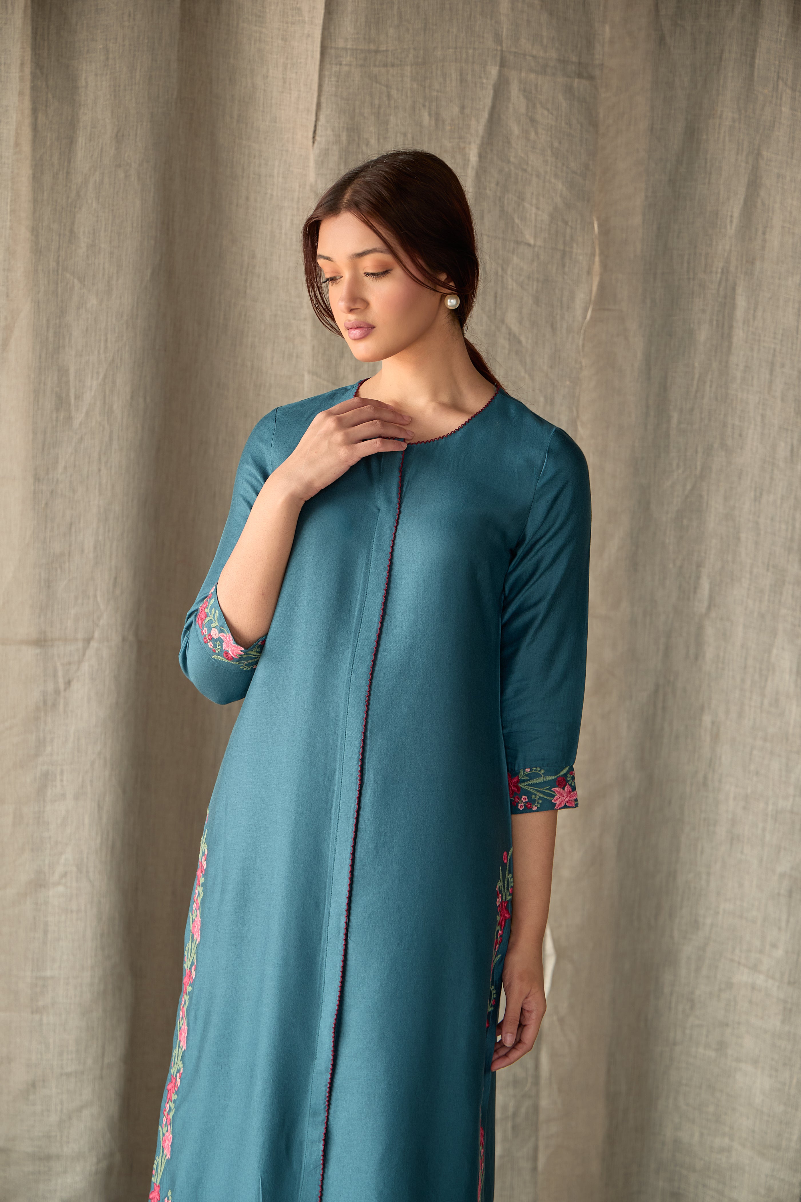 Teal Floral Ecovero Linen Kurta Set - Mokshaa