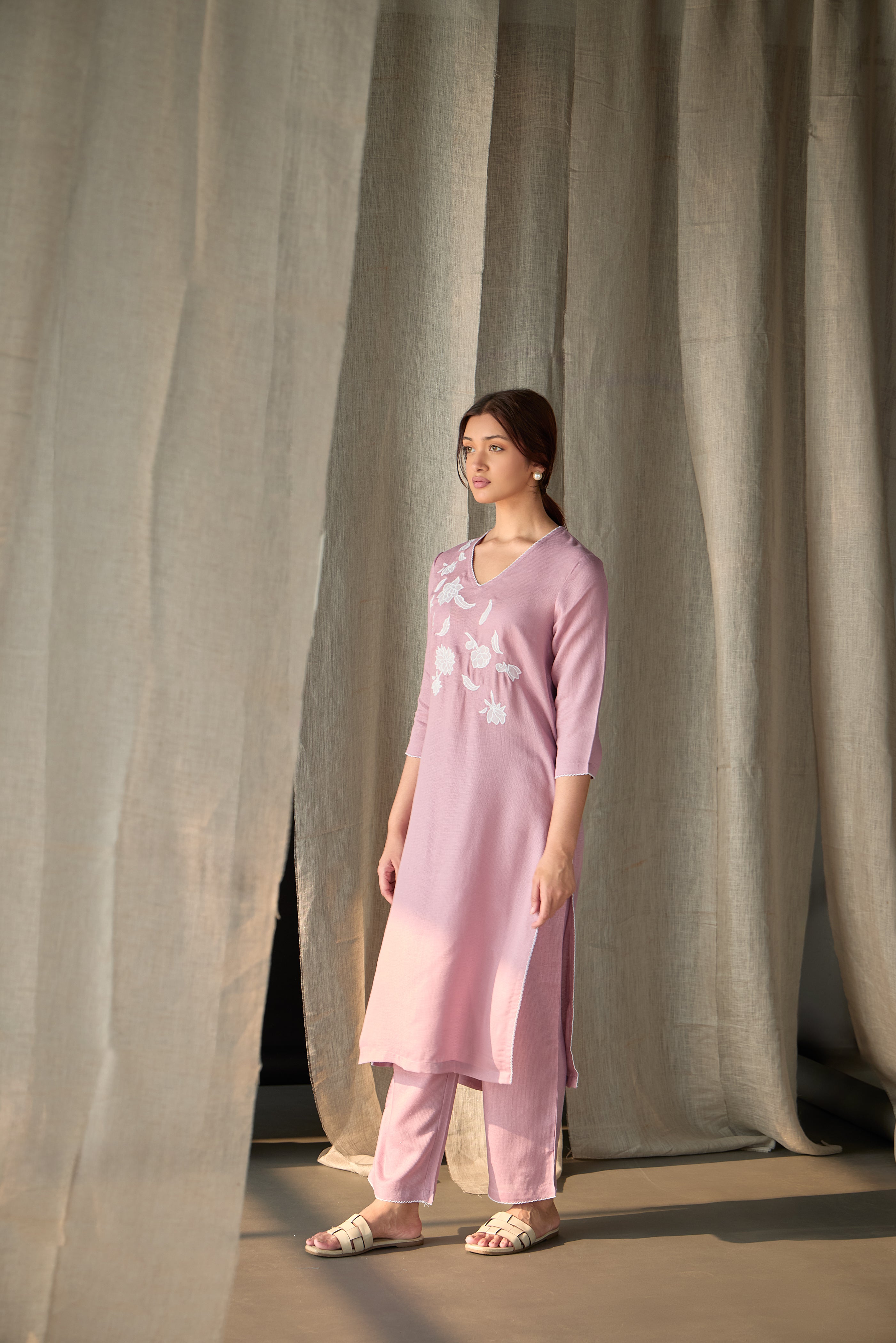 Blossom Pink Applique Linen Kurta Set - Mokshaa