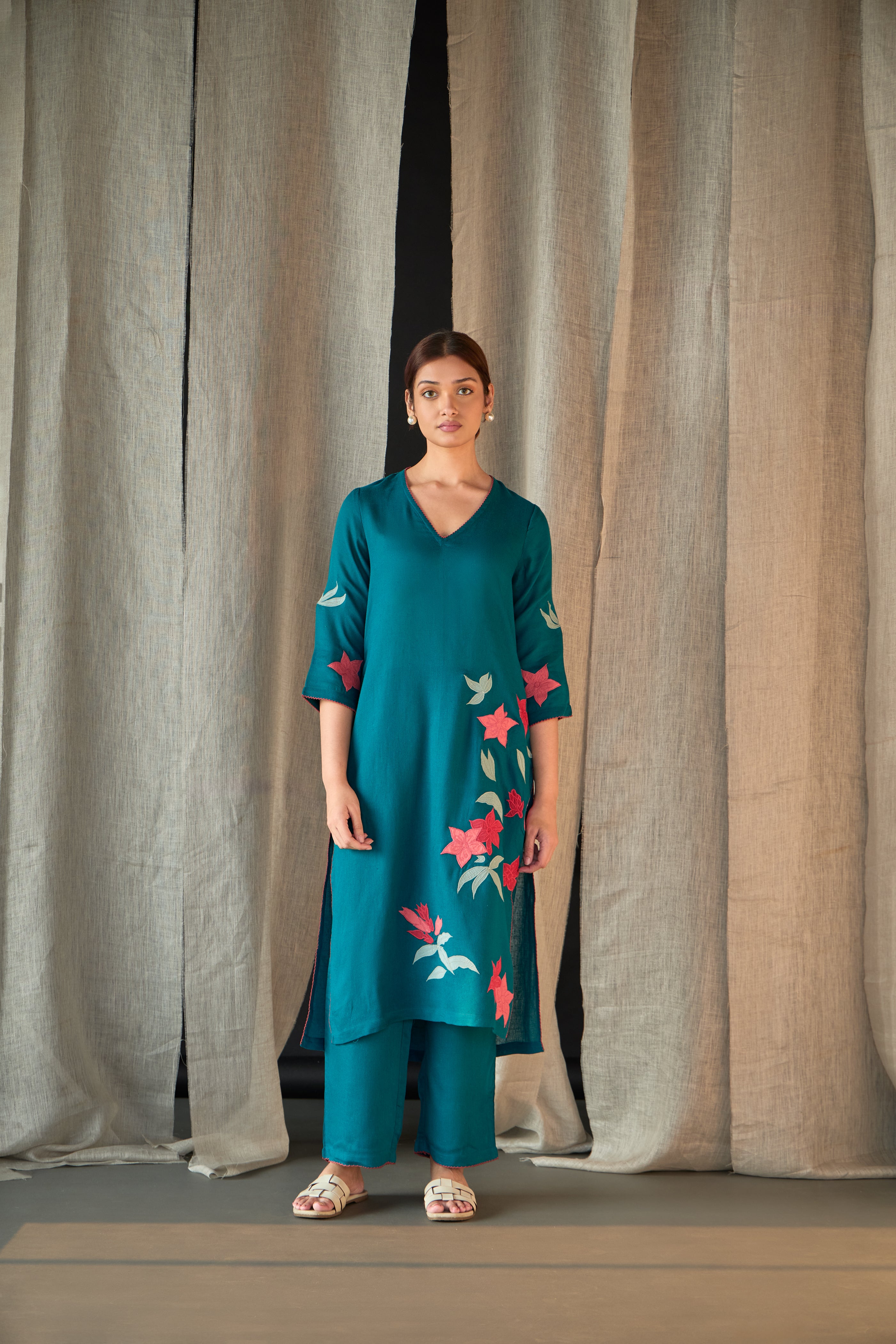 Teal Linen Applique Kurta Set - Mokshaa