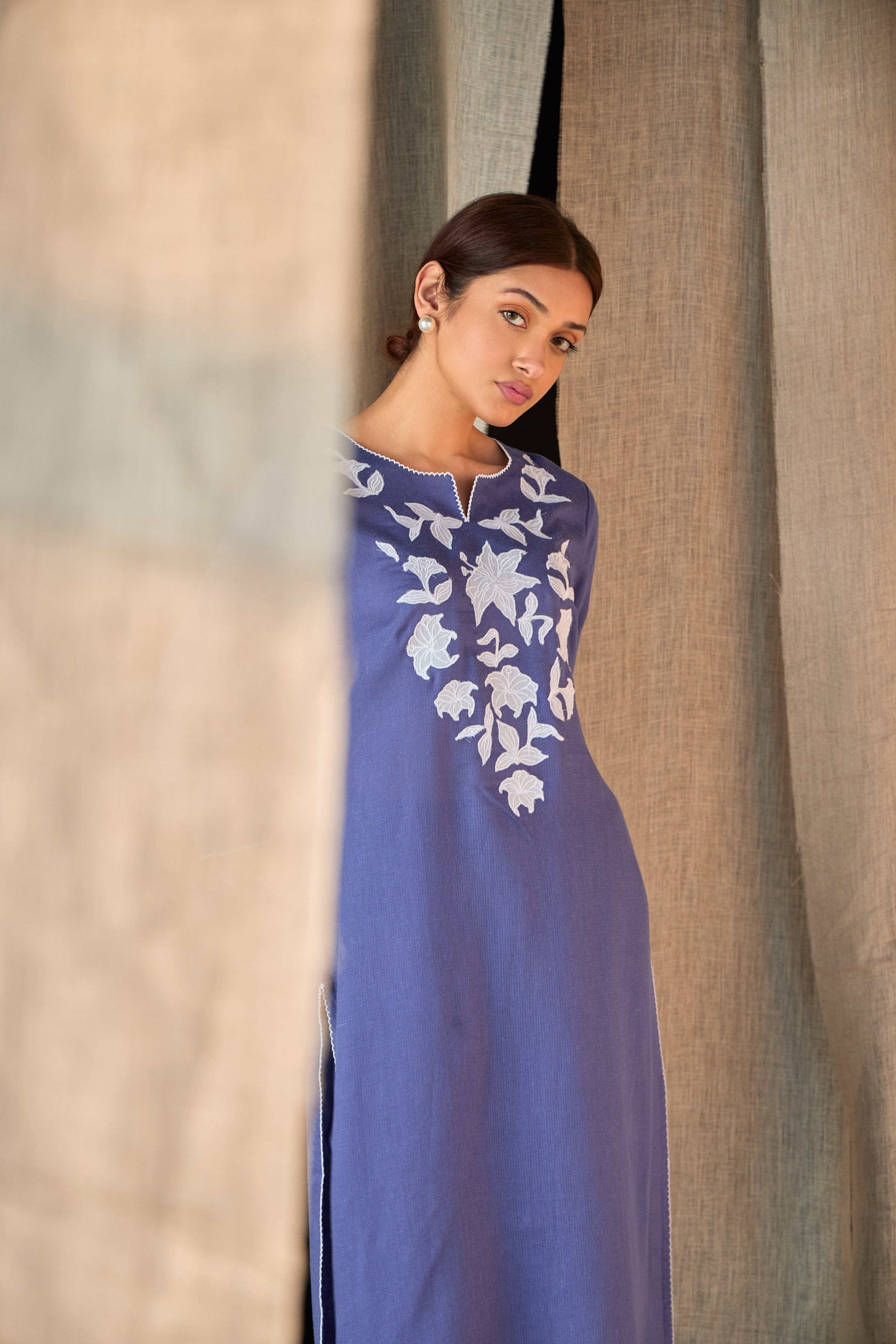 Dusk Linen Applique Kurta Set - Mokshaa