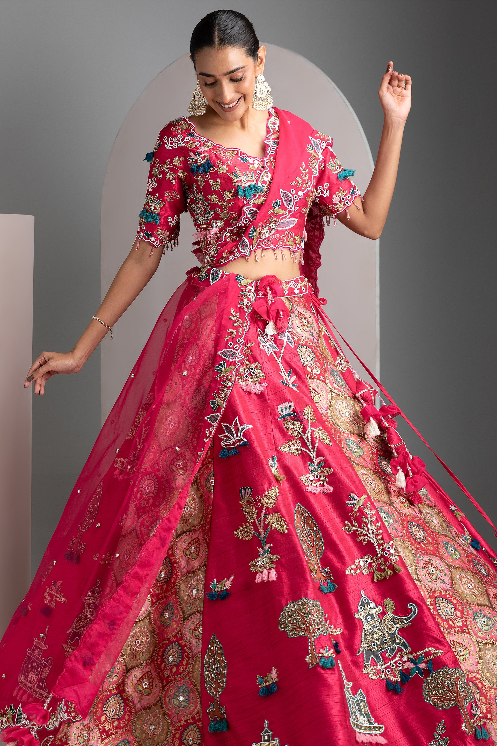 CHAMPAGNE ORGANZA LEHENGA CHOLI SET