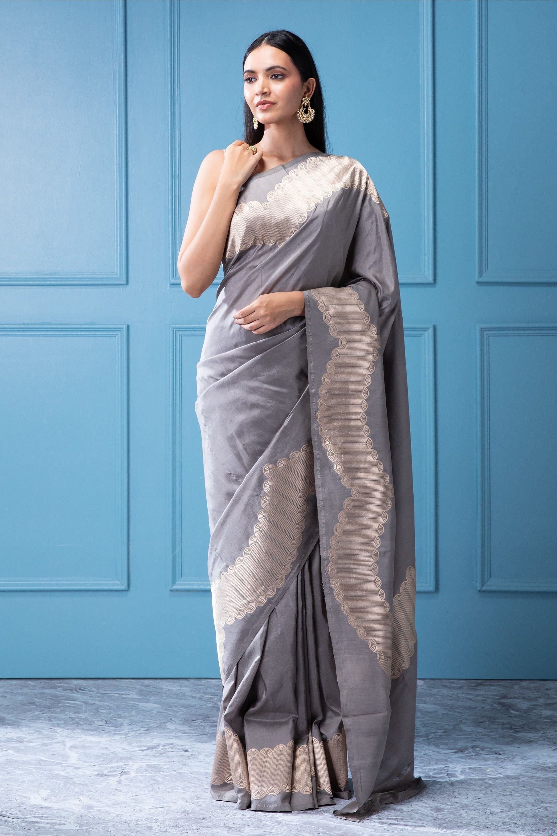 Hunar Grey Banarasi Silk Saree with Geometrical Zari Weaving Border - Mokshaa