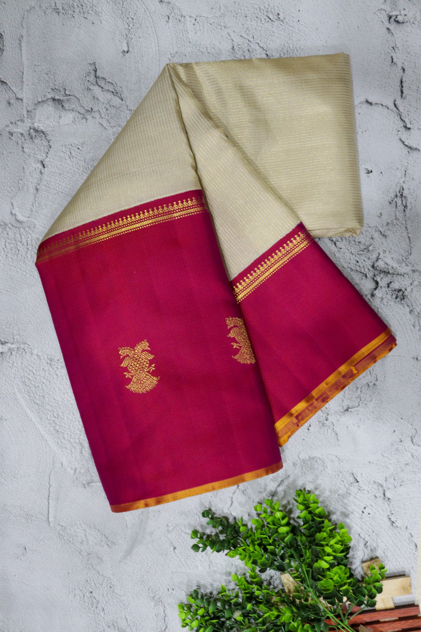 Off White Kanchivaram Silk  Vairaoosi Weaving Pink Border and Zari Motifs