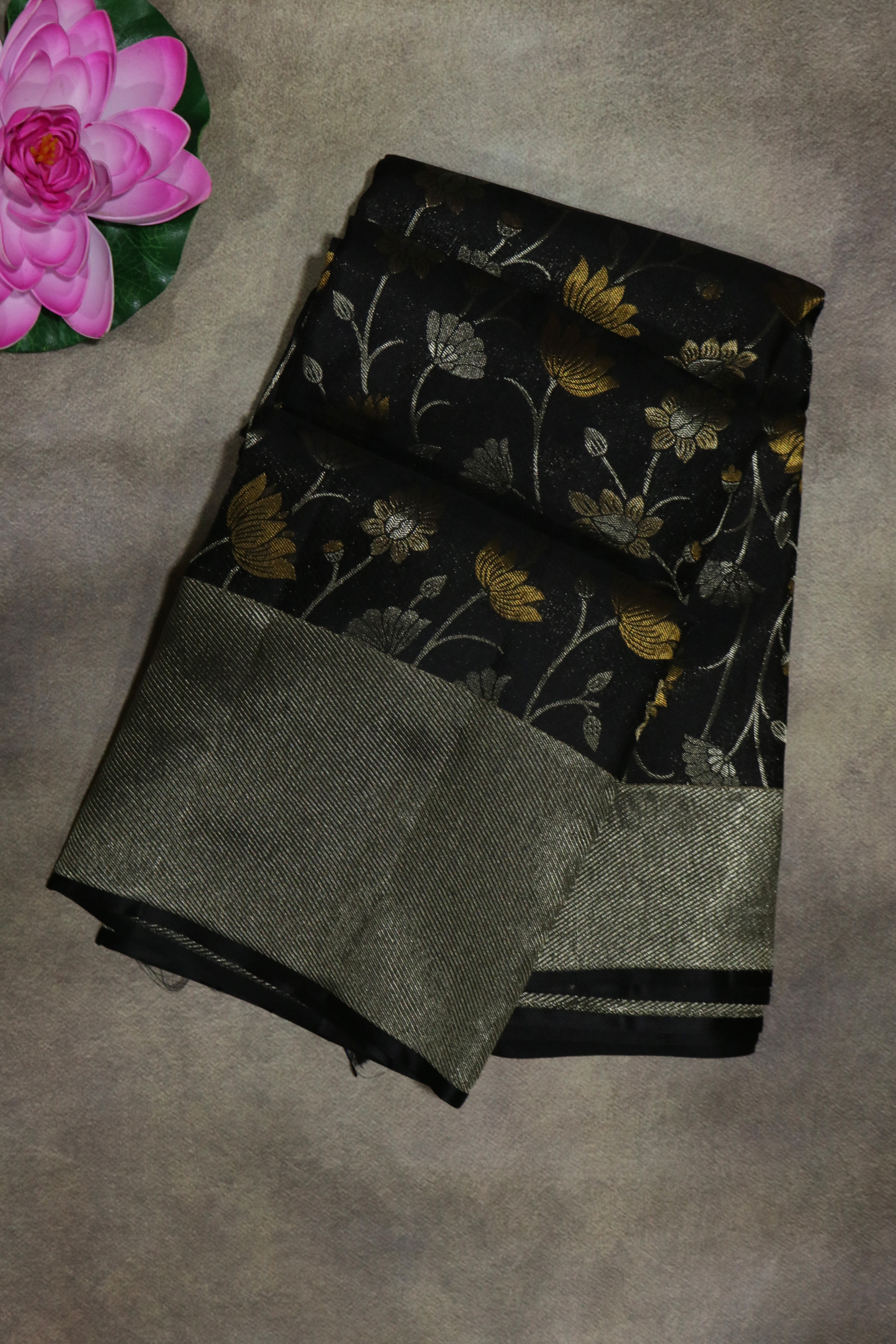 Black Floral Jaal Kanchivaram Silk Saree