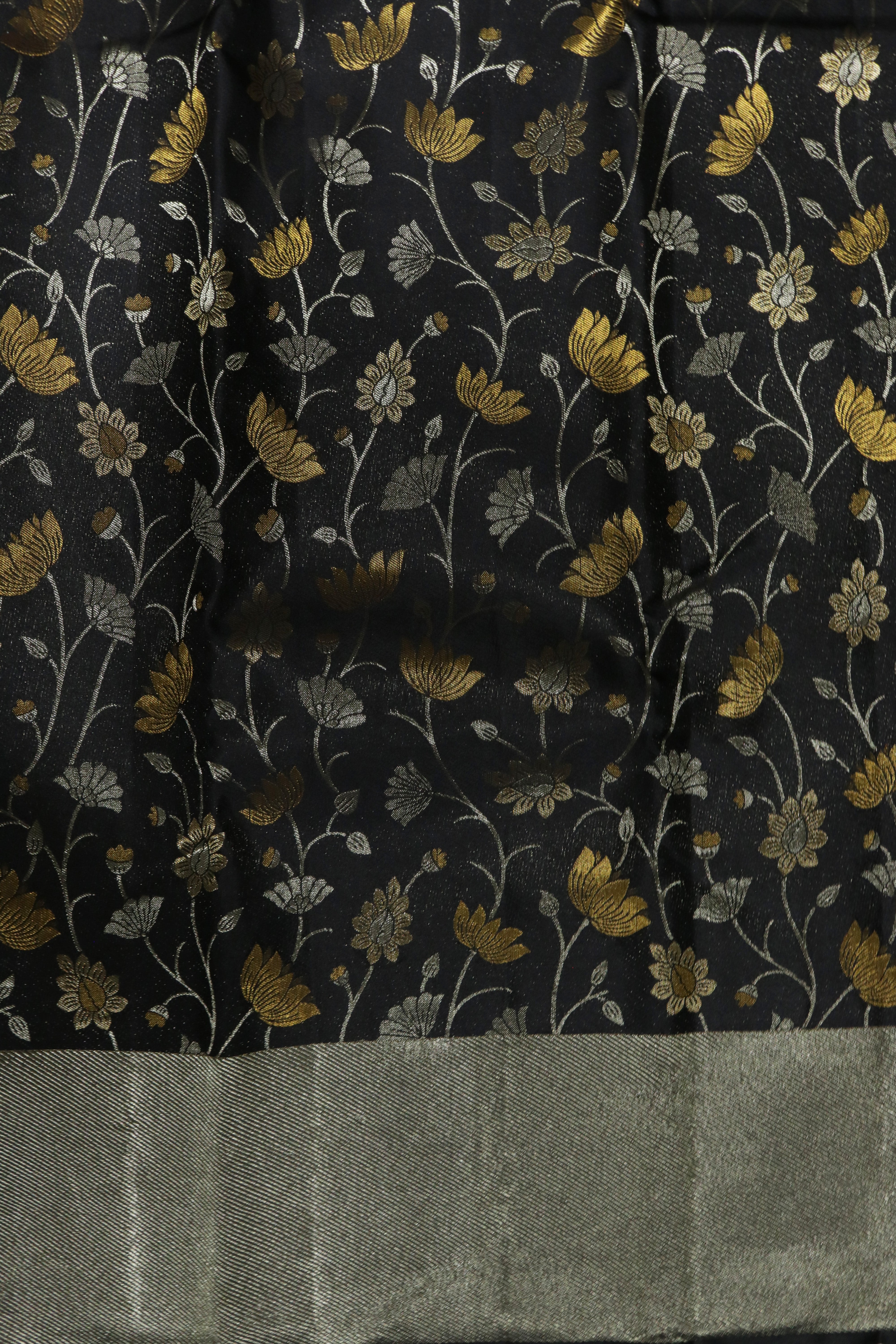 Black Floral Jaal Kanchivaram Silk Saree