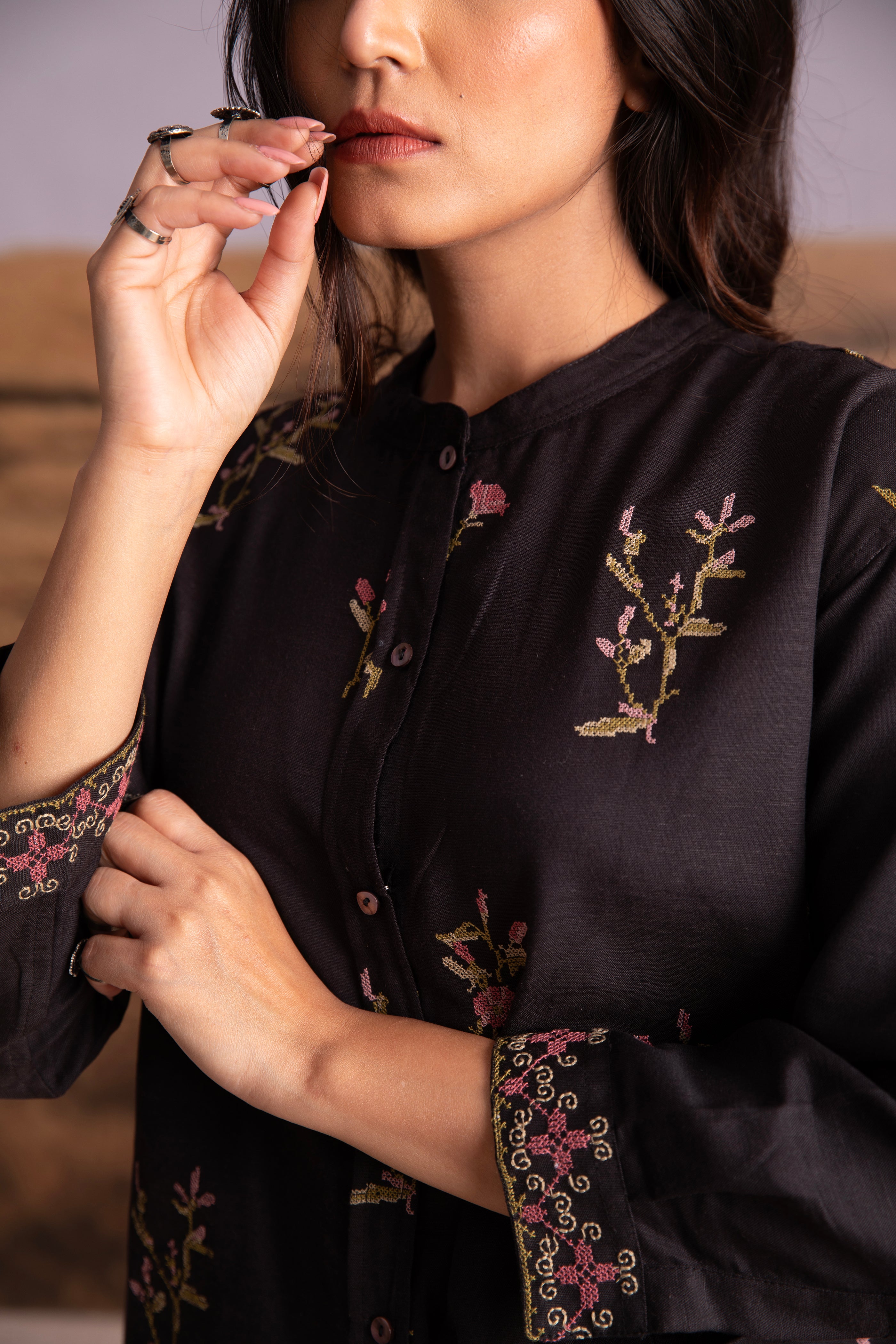 Cross-Stitch Linen Co-ord Set-Black - Mokshaa