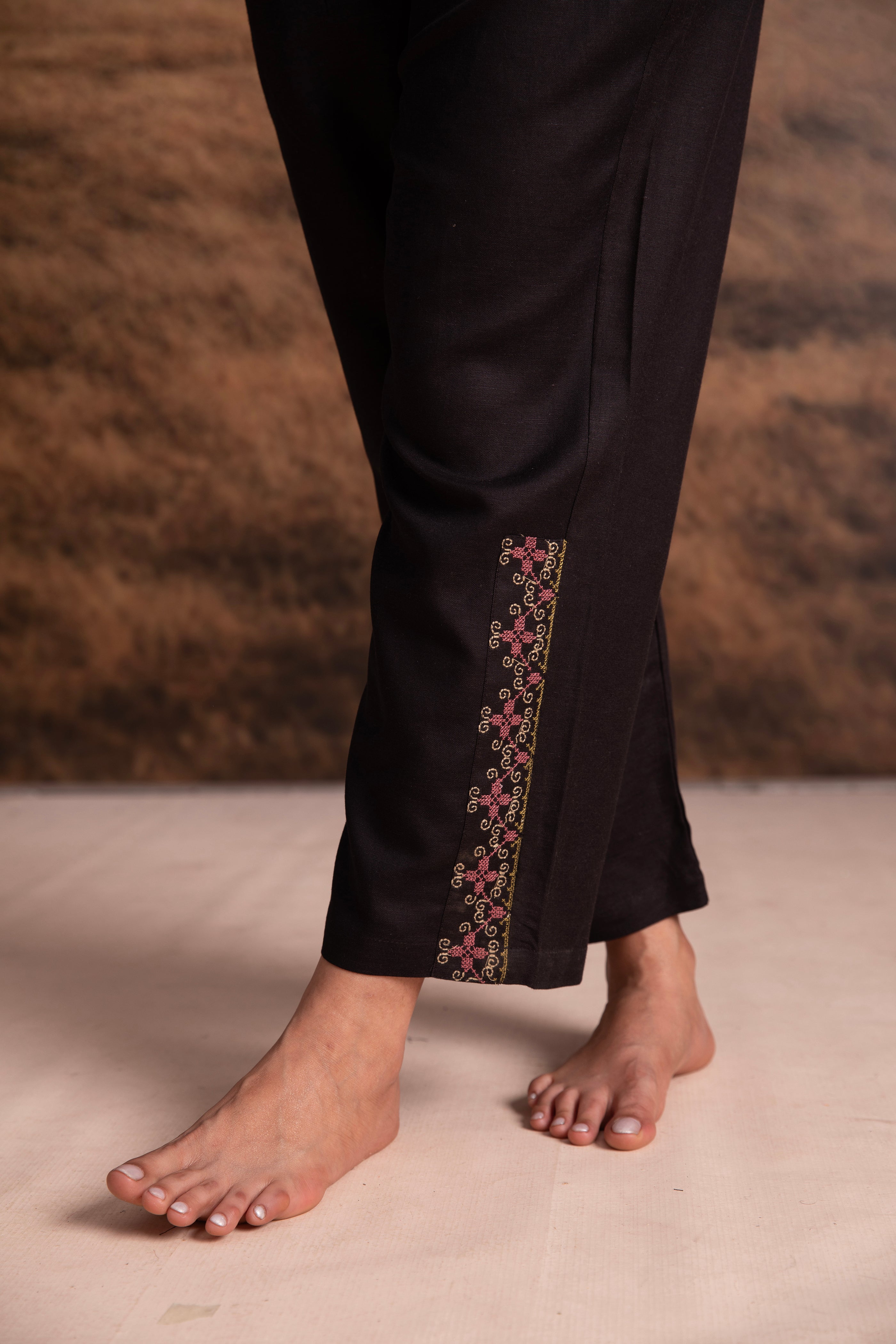 Cross-Stitch Linen Co-ord Set-Black - Mokshaa