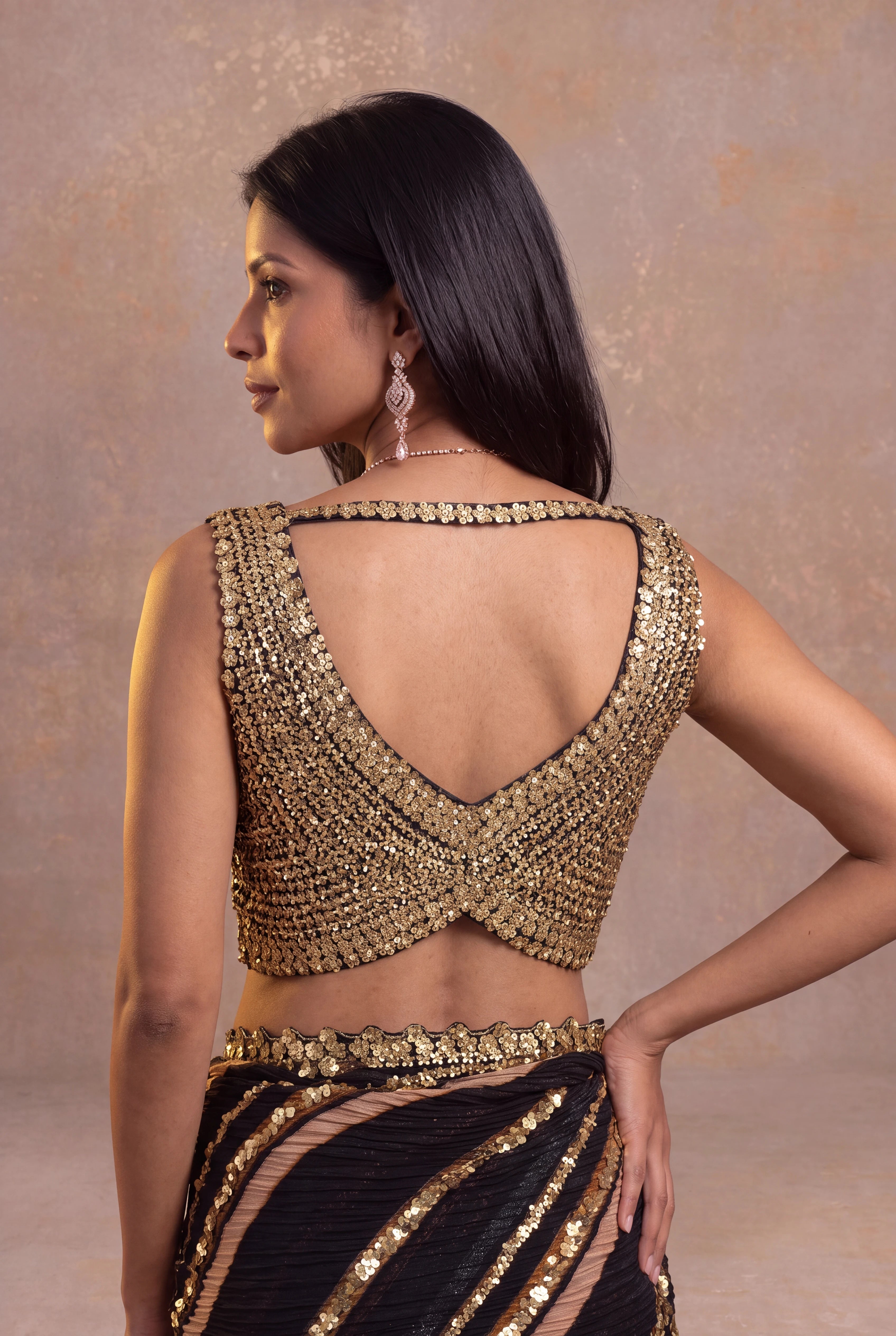 Black Crush Crepe Saree