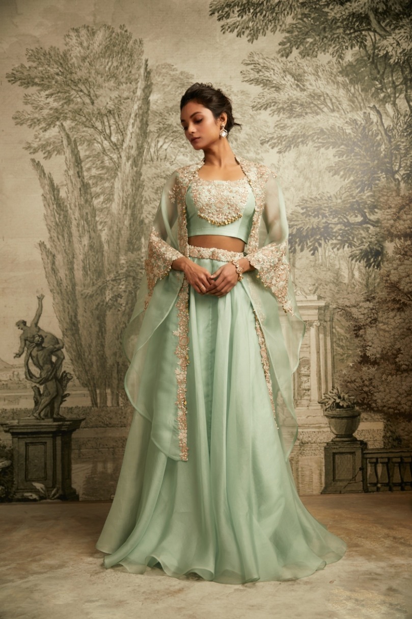 Aqua Dori Resham Skirt Set